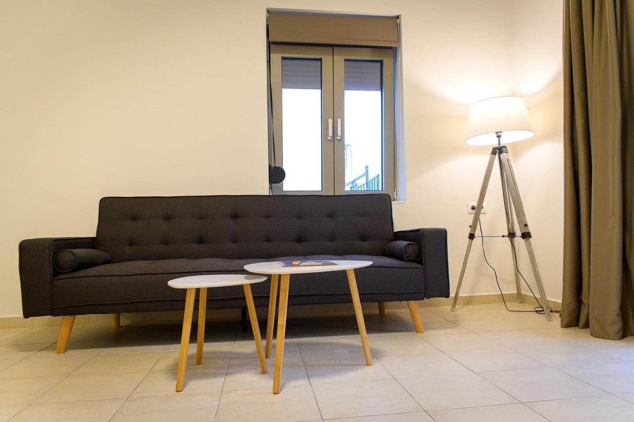 הרקליון Uni Island - City Center Suites מראה חיצוני תמונה