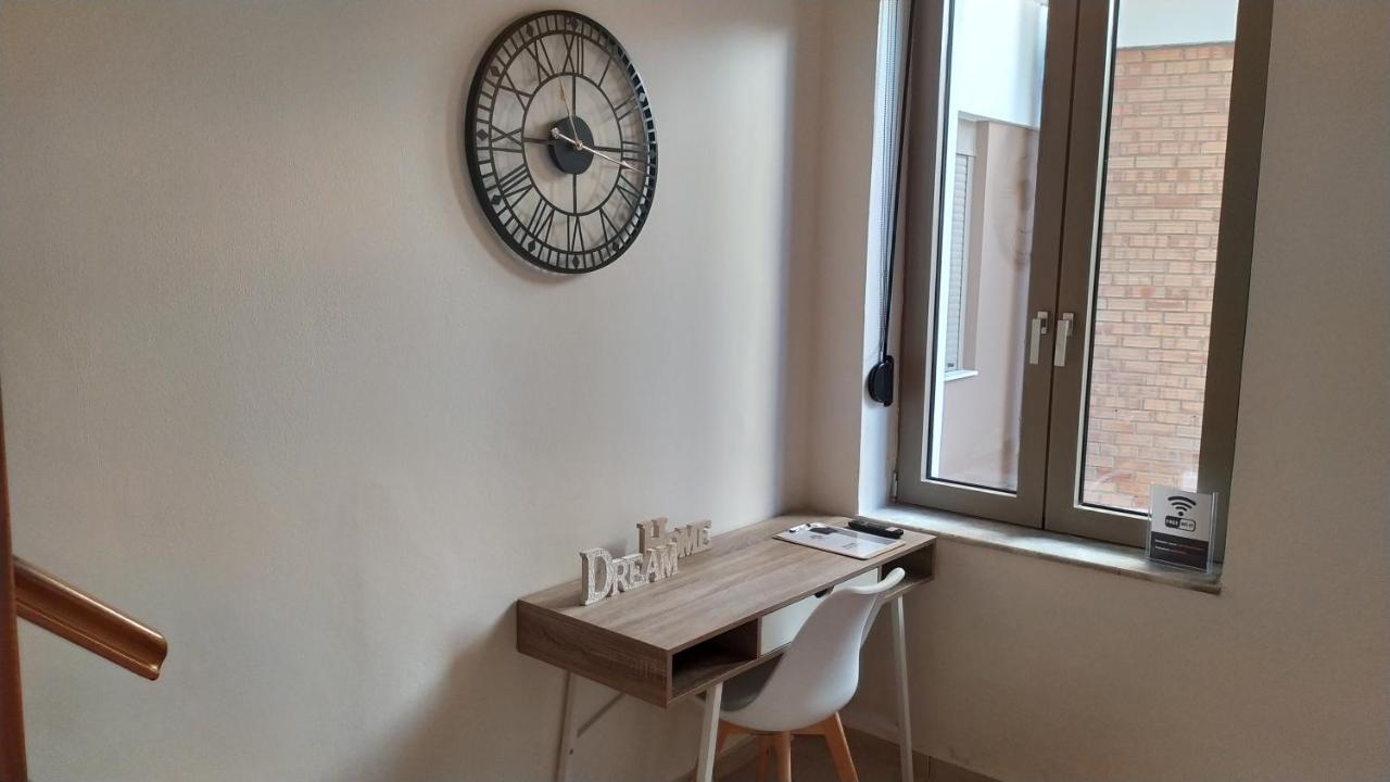 הרקליון Uni Island - City Center Suites מראה חיצוני תמונה